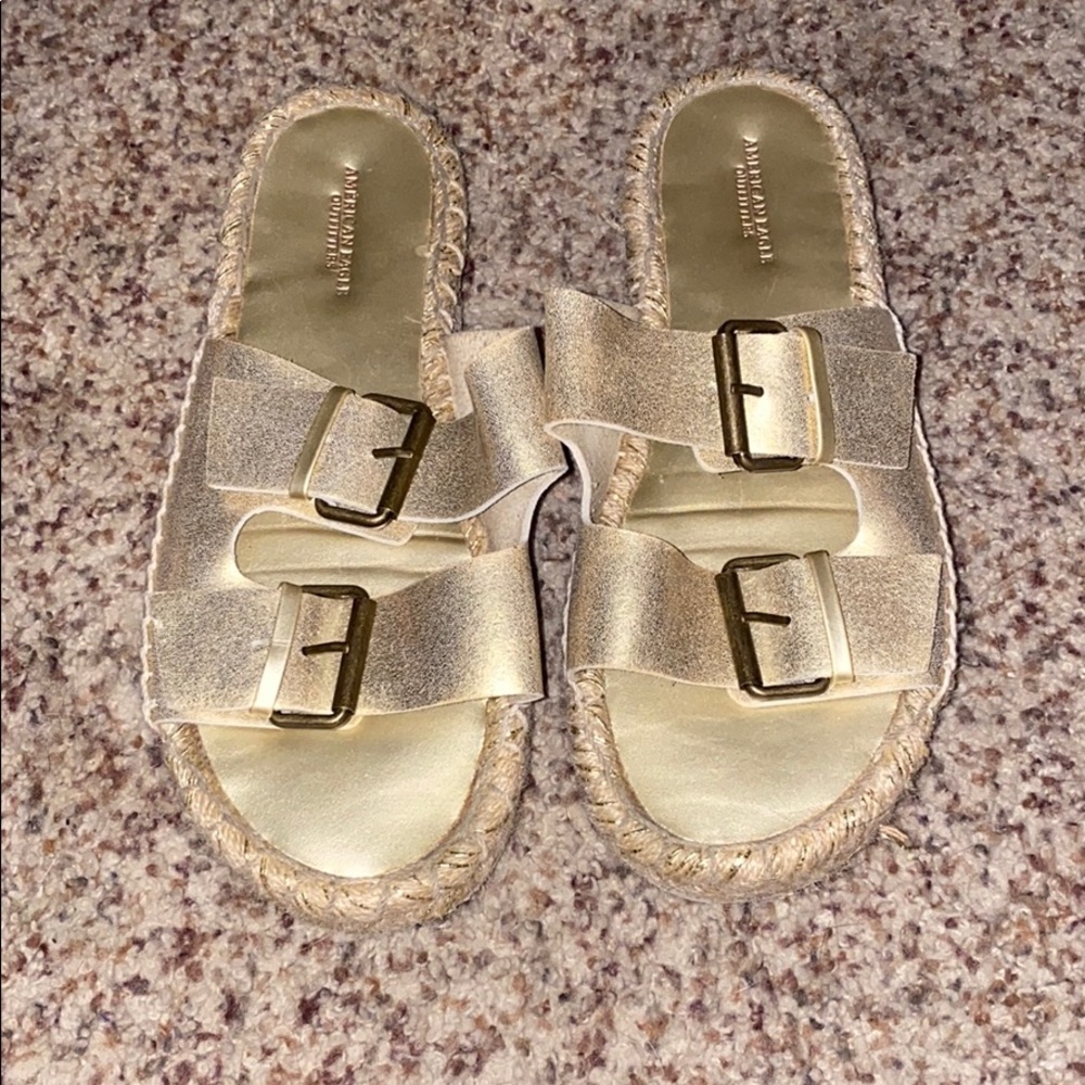 American Eagle sandals